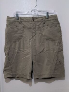 VGUC Athleta Dipper Bermuda Shorts